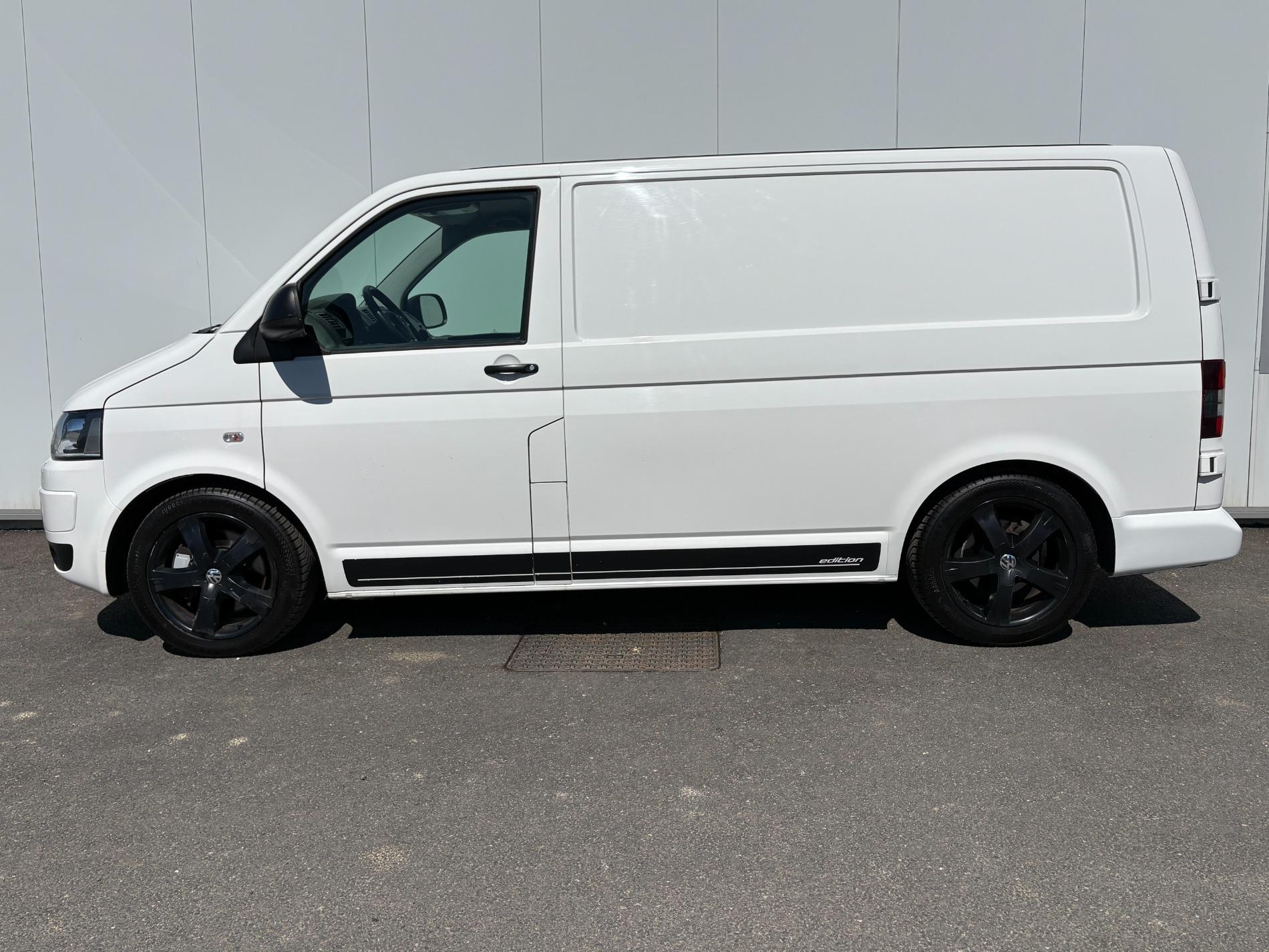 VOLKSWAGEN TRANSPORTER