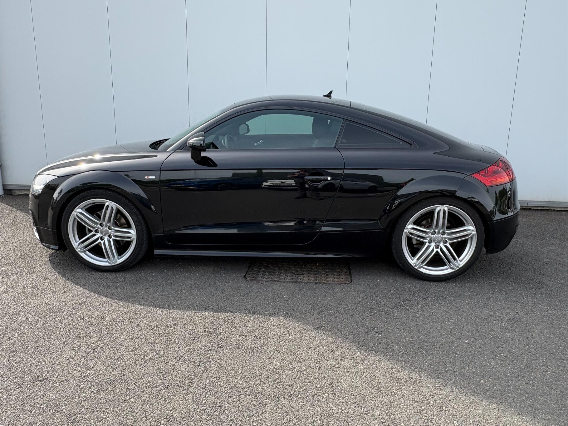 AUDI TT